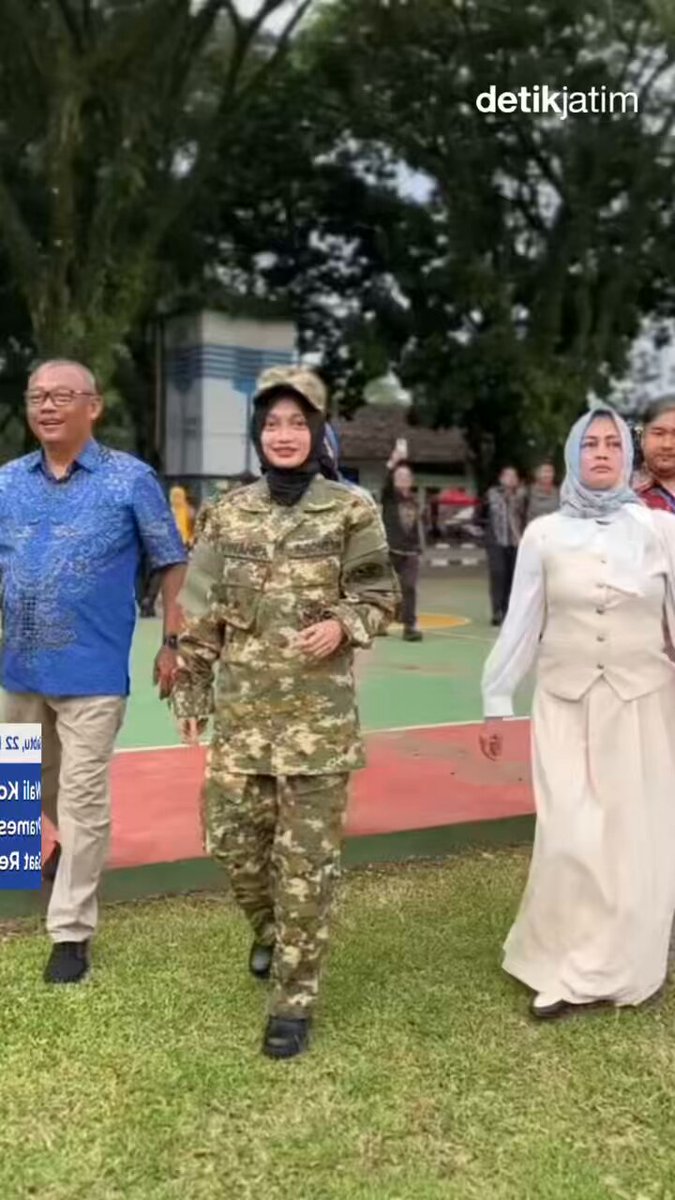 Viral Emak-emak Tabrak Diri ke Mobil di Jalur Jombang-Babat - detikJatim