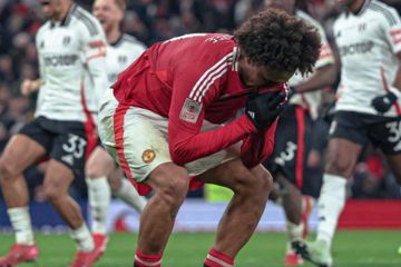 Kalah adu penalti versus Fulham